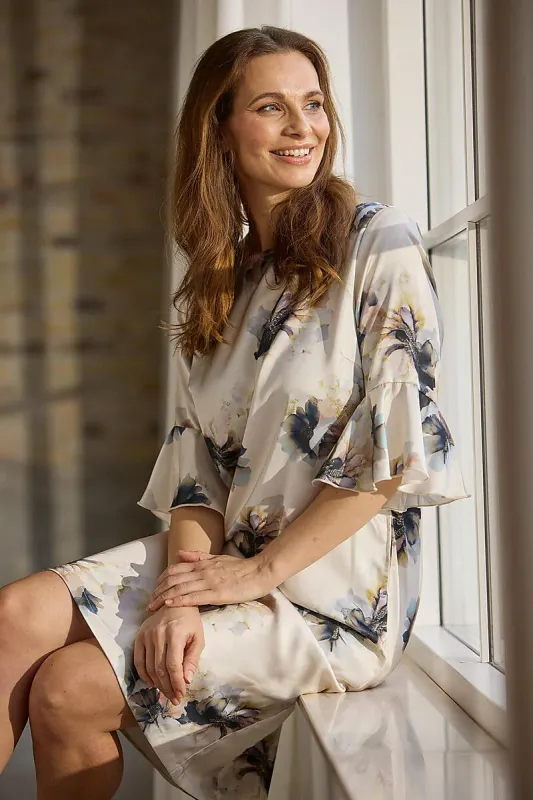 IN FRONT - Estella Dress Champagne